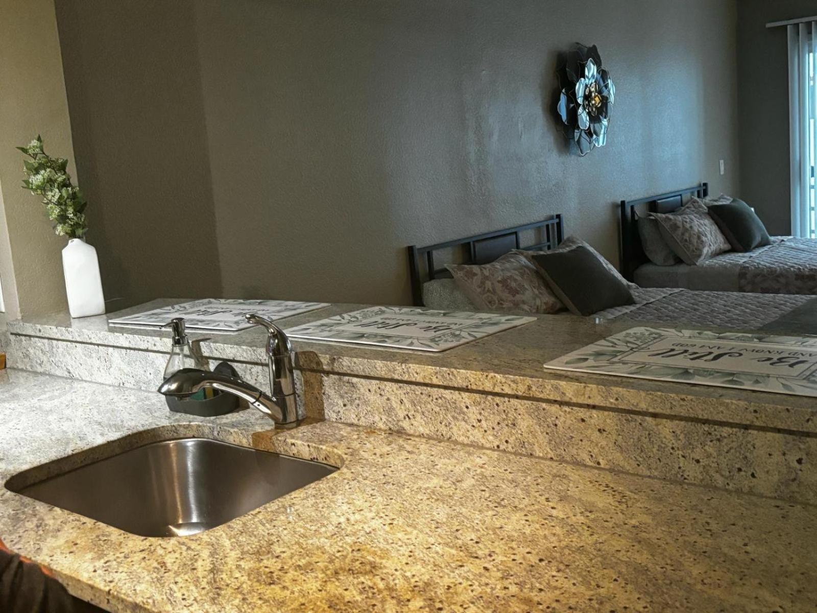 Sweet Studios Universal Loft Free Parking And Wifi لوس أنجلوس المظهر الخارجي الصورة
